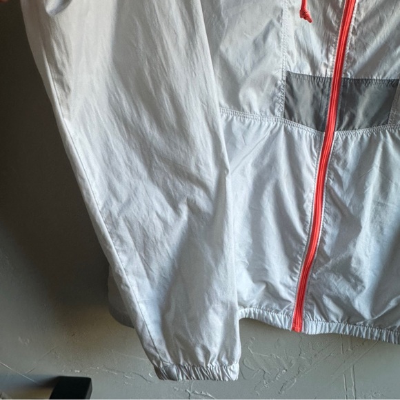 Columbia Women’s Lightweight Windbreaker Trail Jacket White Sz L with marks - Picture 5 of 9